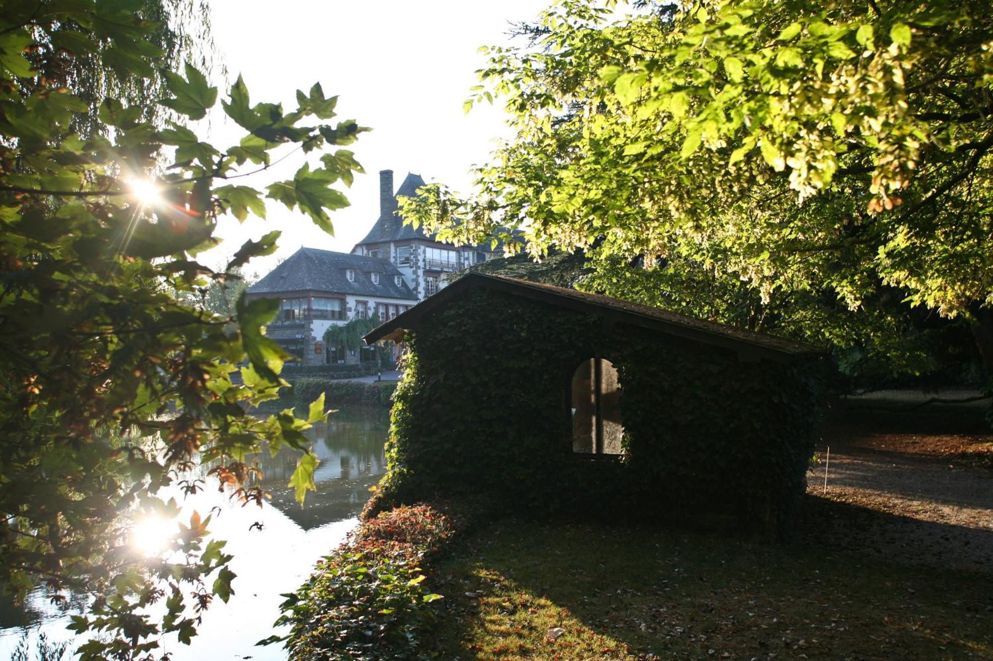 Logis Ar Milin Hotel Châteaubourg Exterior foto